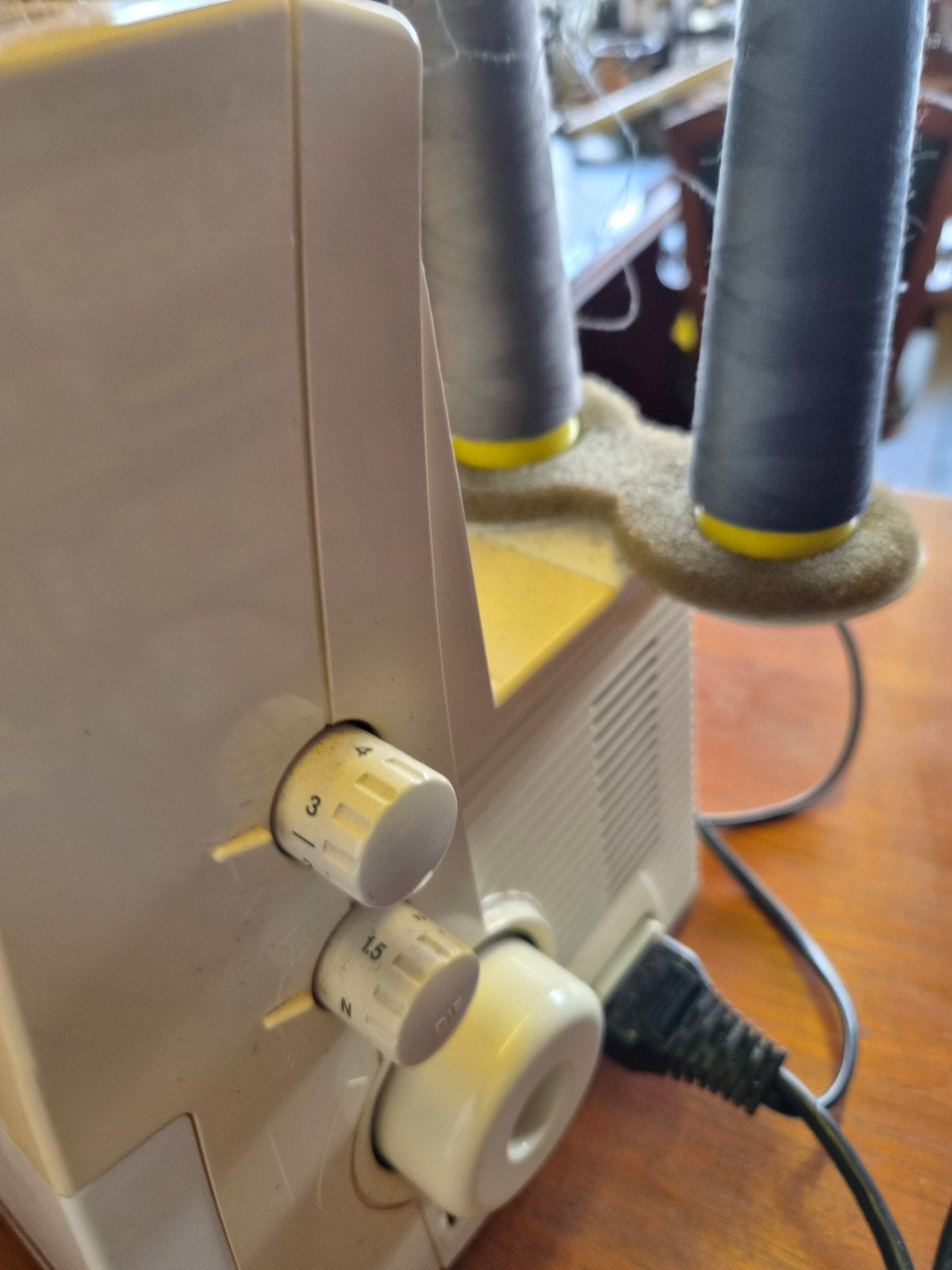 Bernette 800D Lockmachine gebruikt maar zeer goed, Hobby en Vrije tijd, Ophalen of Verzenden, Zo goed als nieuw, Lockmachine, Bernina