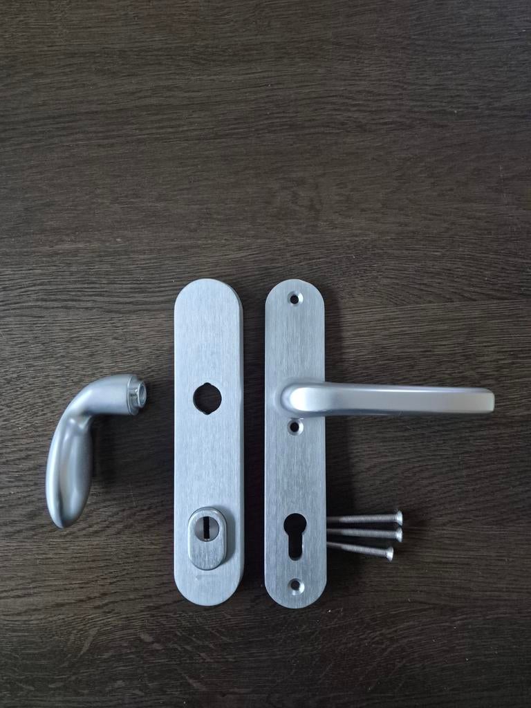 Voordeur beslag /klinken set (RVS) met schilden en schroeven, Ophalen, Nieuw, Rvs, Klink of Kruk
