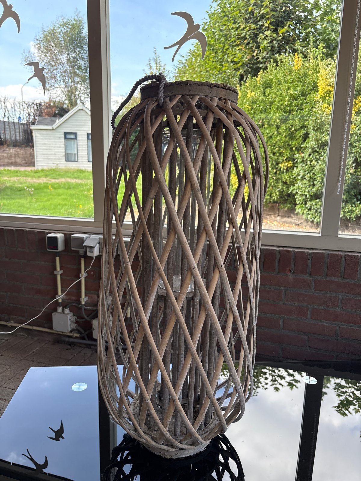Grote rotan lantaarn met glazen vaas/ windlicht, Ophalen, Gebruikt, Landelijk, Natuurlijk materiaal