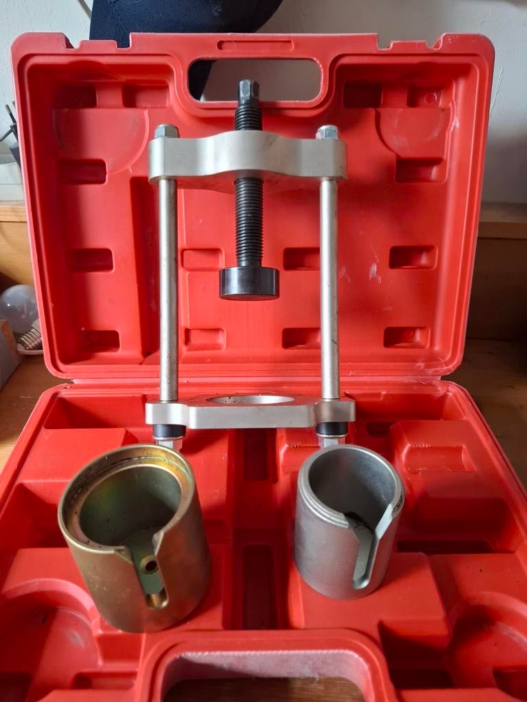 FORD FOCUS MK1 ACHTERAS GEREEDSCHAP., Ophalen of Verzenden, Ford
