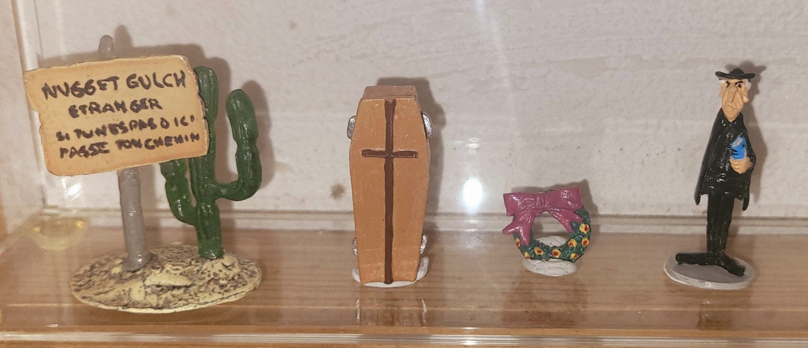 Mooie set mini lood figuren Lucky Luke Village Nugget Gulch, Verzenden, Overige figuren, Zo goed als nieuw, Beeldje of Figuurtje
