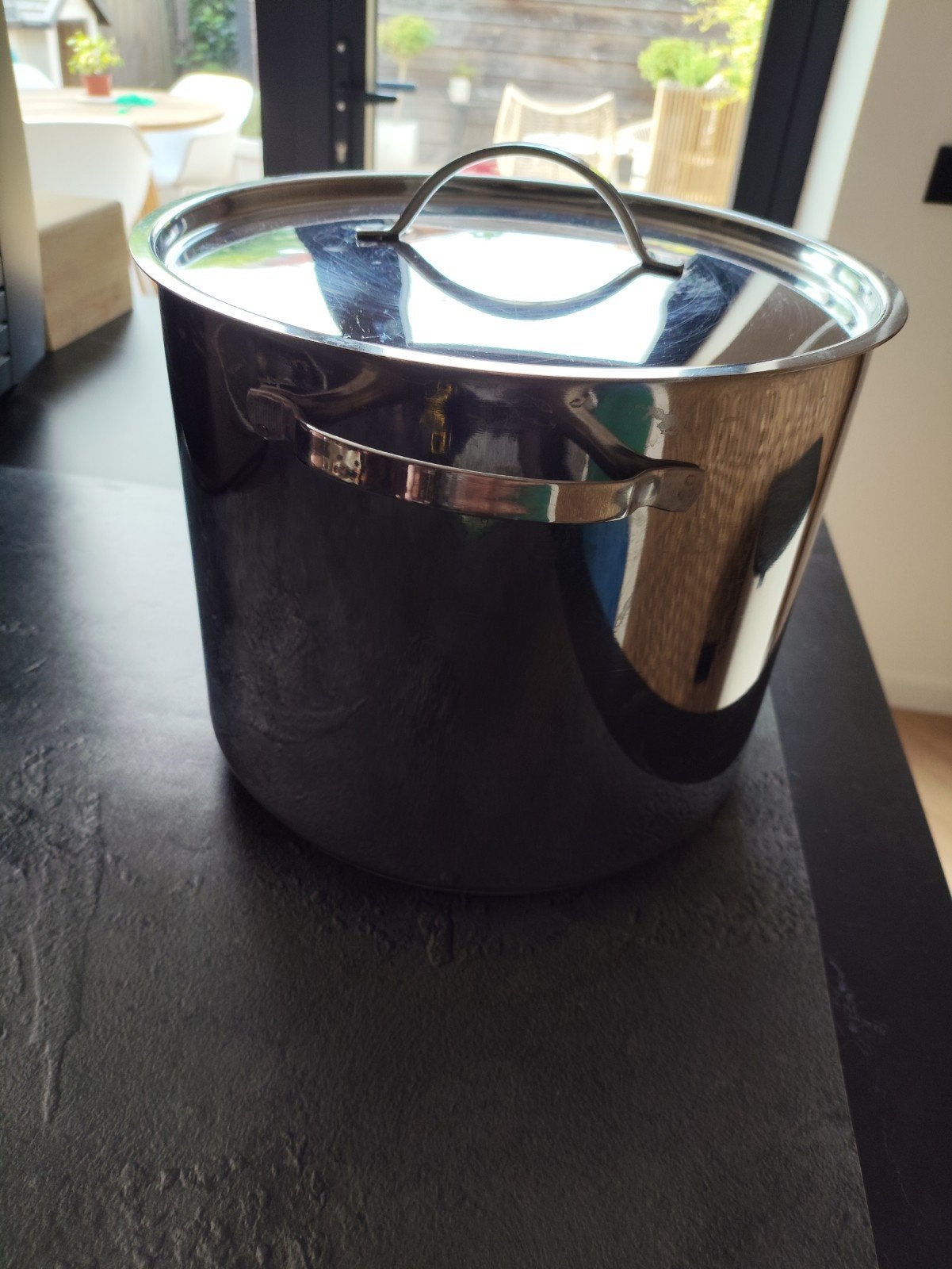 Le Chef RVS Kookpan met Deksel - 24 cm diameter, Ophalen, Zo goed als nieuw, Rvs, Kookpan