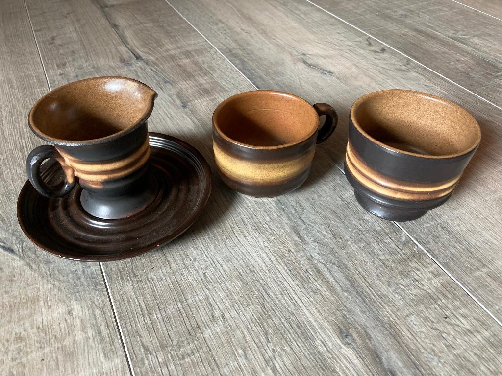 Vintage retro matglazuur bruin keramiek kopjes schenkkan mok, Ophalen of Verzenden, Huis en Inrichting
