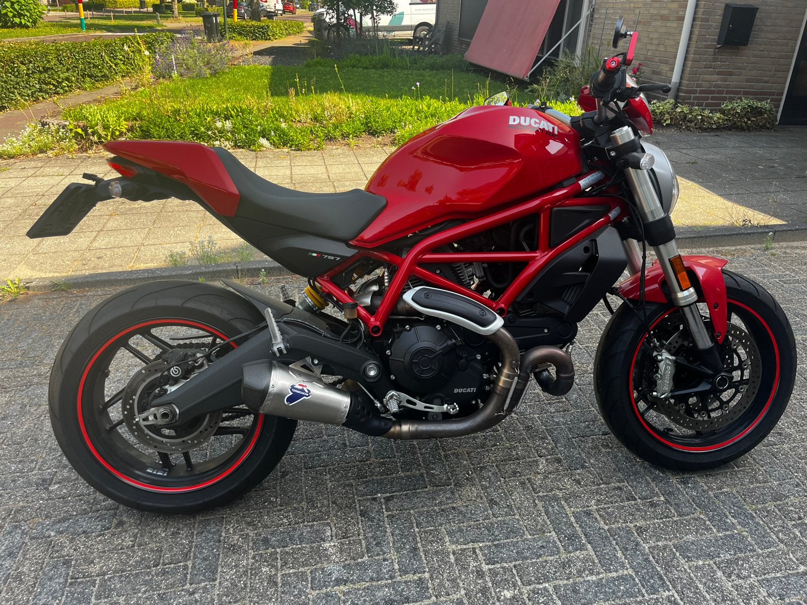 Ducati Monster 797 - 10.157 kilometers!, Motoren, 2 cilinders, Gebruikt, Particulier, Minimaal motorrijbewijs A2