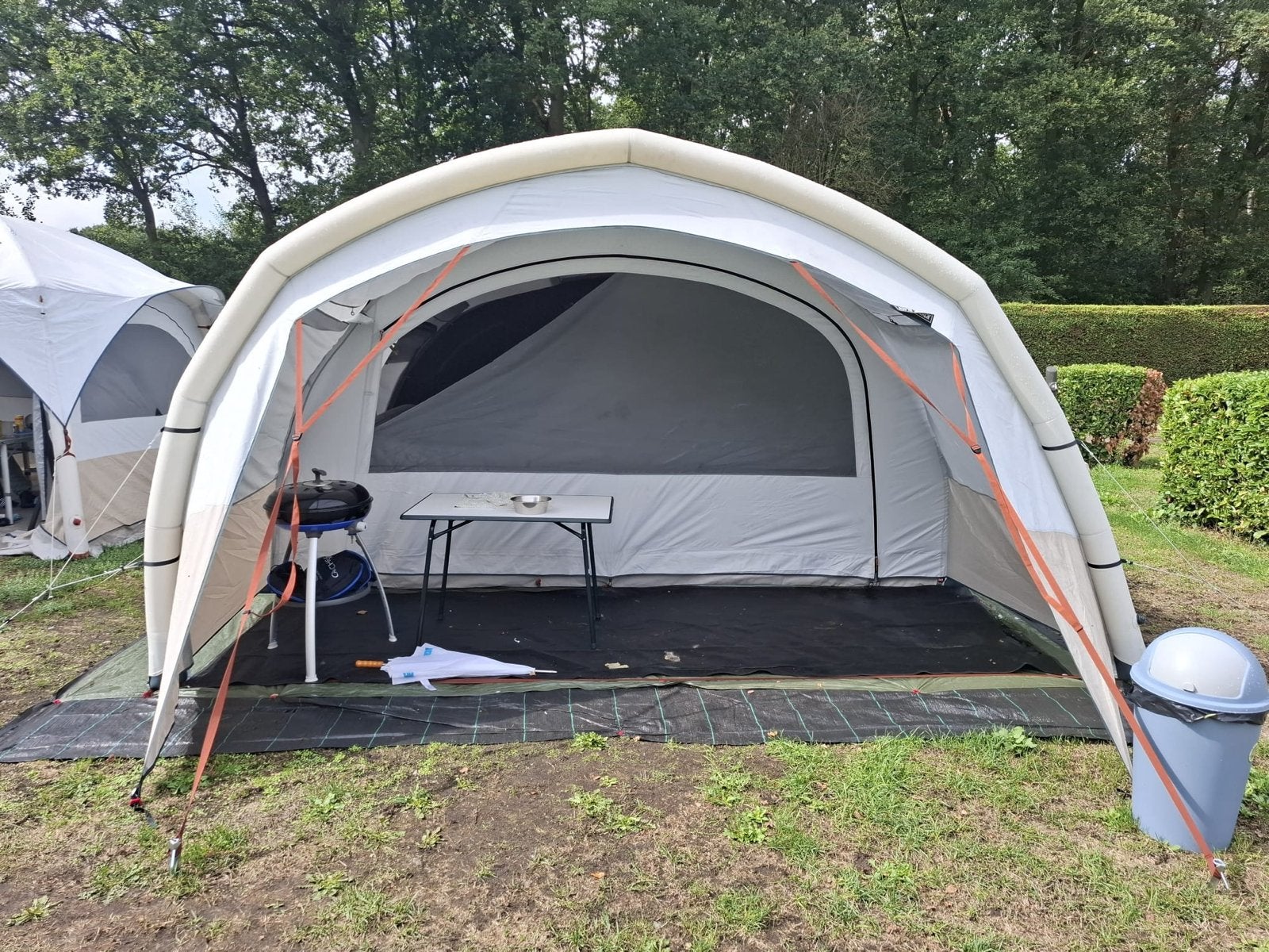 Grote opblaasbare tent - Ideaal voor gezinnen, Ophalen, Gebruikt, Meer dan 6