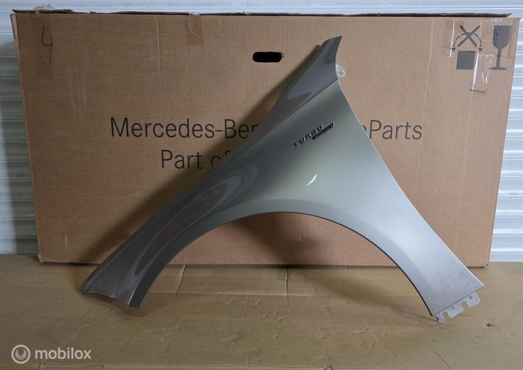 Mercedes W177 A45 AMG Spatbord links A1778810700, Gebruikt, Ophalen of Verzenden