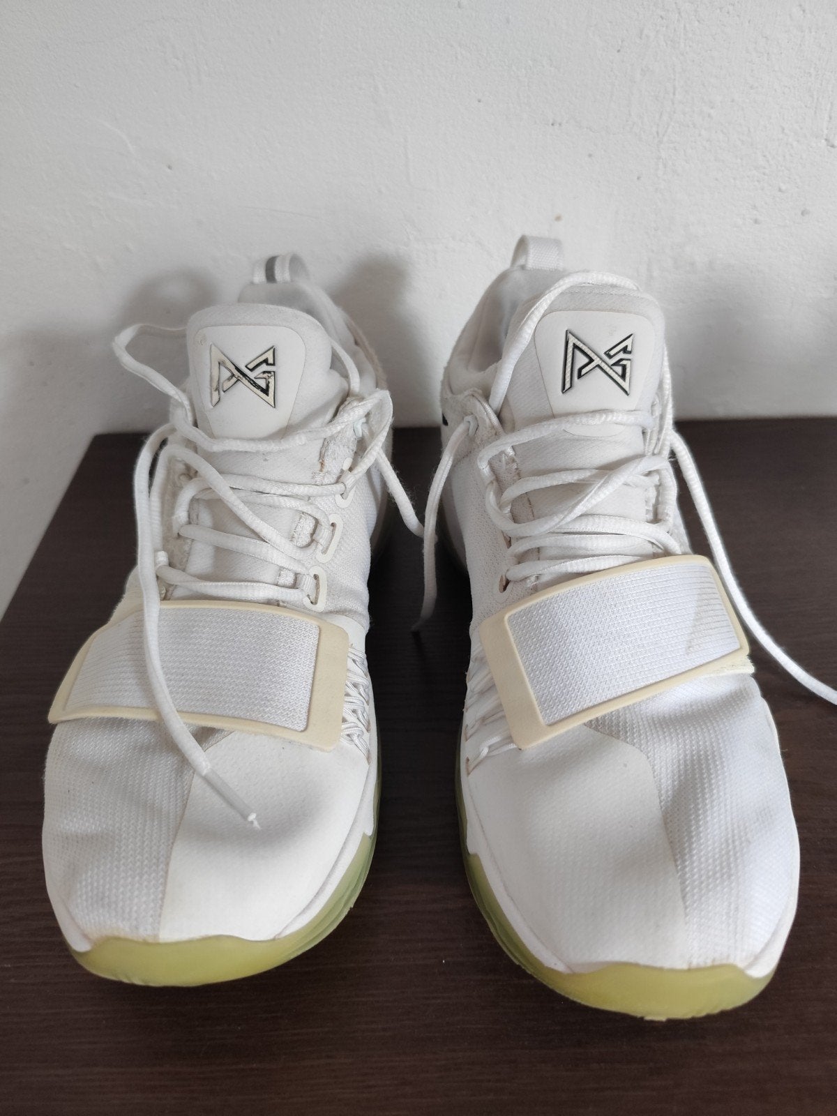 Nike basketbal schoenen Maat 42,5, Sport en Fitness, Basketbal, Ophalen, Zo goed als nieuw, Schoenen