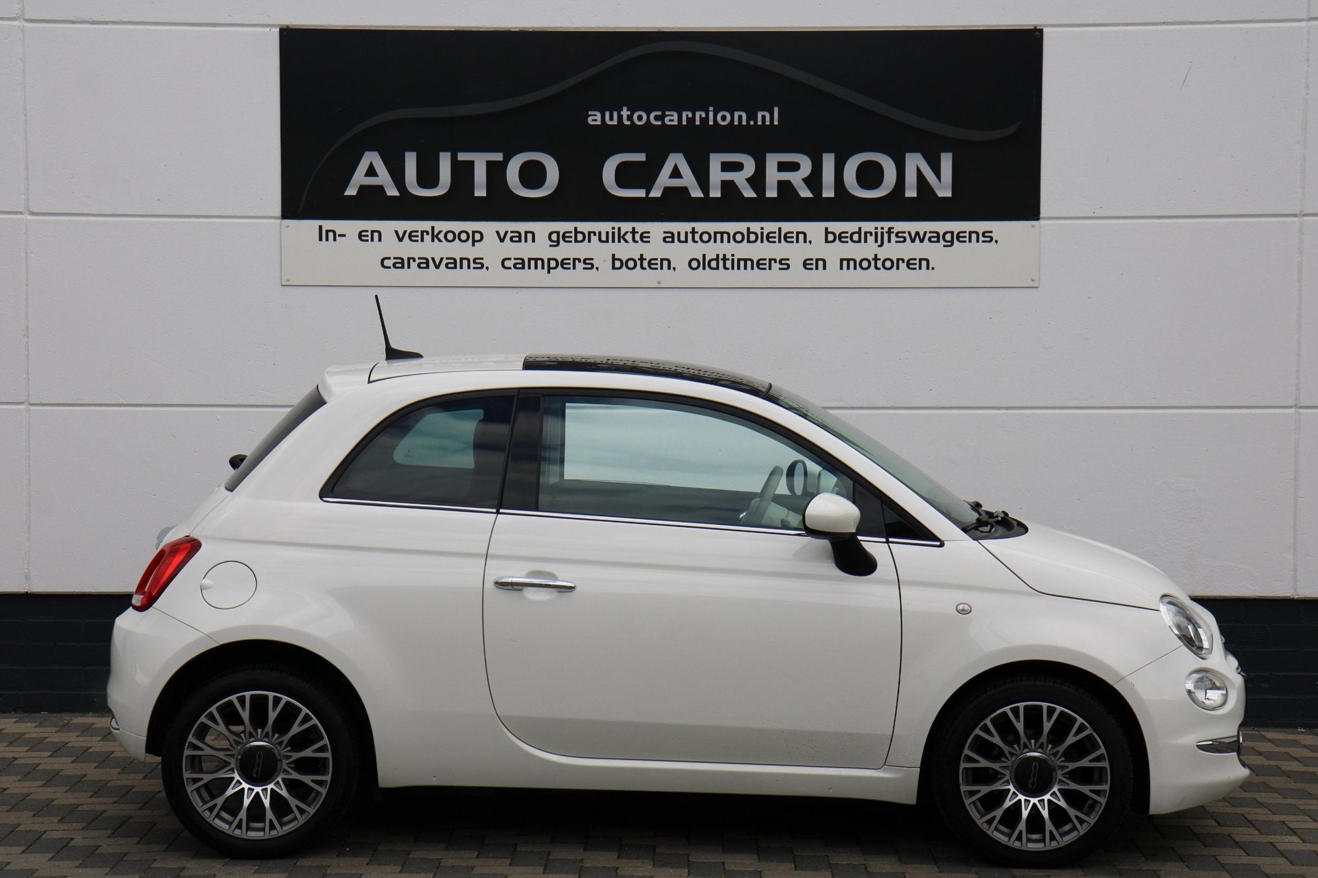 Fiat 500 1.0 Hybrid Star Pano Carplay Xenon Navi Cruise !, Auto's, Fiat, Voorwielaandrijving, Gebruikt, 4 stoelen, Leder en Stof