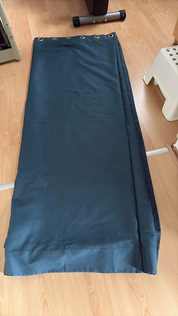 HEMA VERDUISTERD GORDIJN GROEN MET RINGEN, Ophalen of Verzenden, Zo goed als nieuw, 200 cm of meer, 150 tot 200 cm