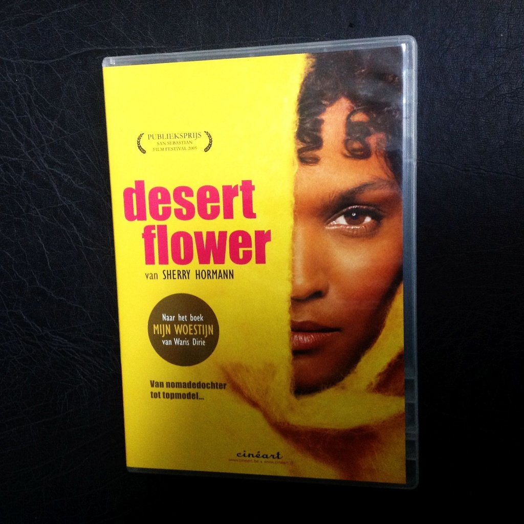 Desert Flower Sherry Hormann Waris Dirie ( F- Rated ), Nederlands, Vanaf 12 jaar, Gebruikt, Engels