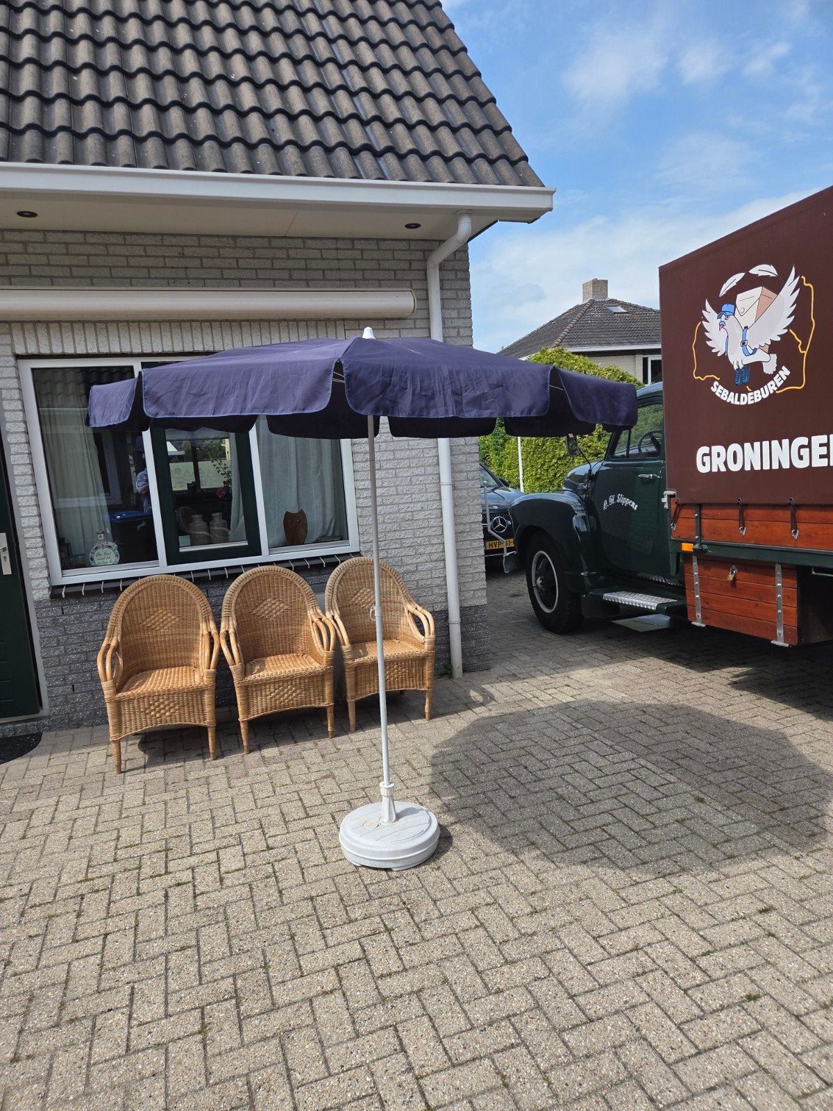 Donkerblauwe stokparasol met voet, Ophalen of Verzenden