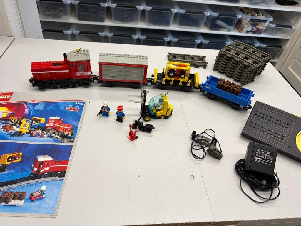 SB1670 Lego trein 9v 4563 compleet met boekje, Ophalen of Verzenden, Zo goed als nieuw