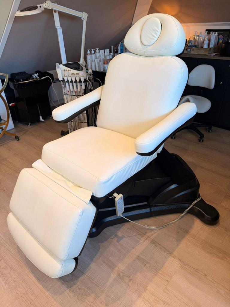 Collini electrische behandelstoel, in Top staat!, Sport en Fitness, Ophalen, Zo goed als nieuw, Massagestoel of Kussen