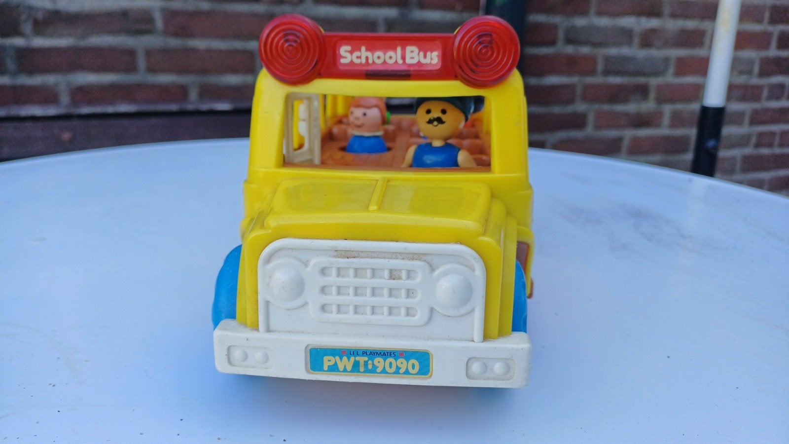 vintage fisher price schoolbus incl 5 poppetjes, Kinderen en Baby's, Ophalen of Verzenden, Gebruikt, Auto of Voertuig