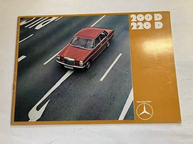 Mercedes-Benz W115      200 D 220 D Brochure (origineel)  NL, Gelezen, Mercedes-Benz, Mercedes, Ophalen of Verzenden