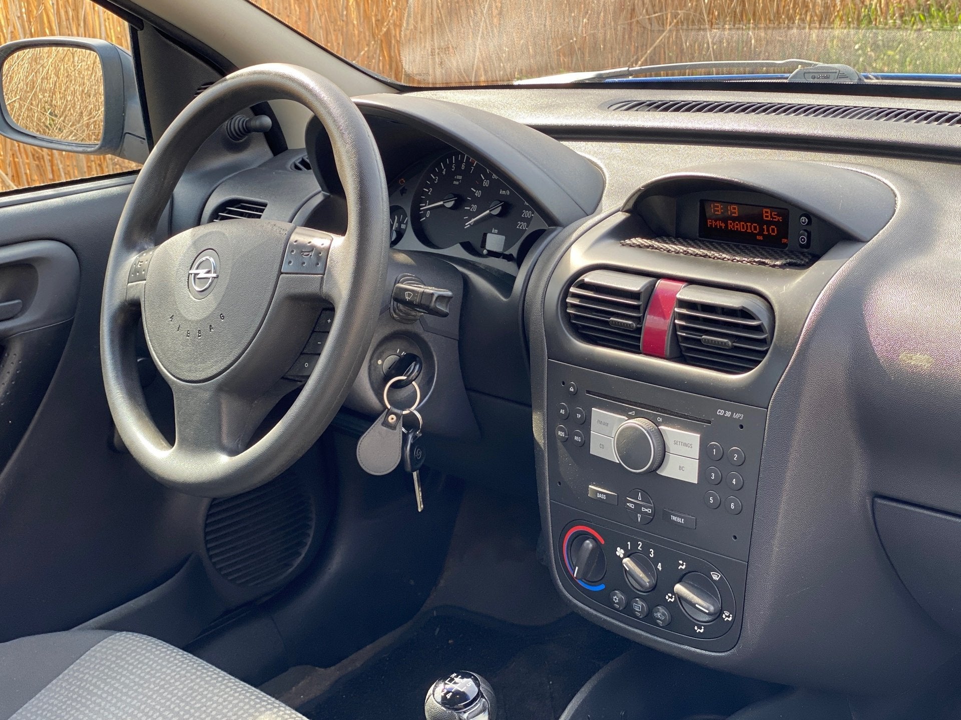 Opel Corsa 1.2-16V Rhythm Airco | Nieuw Apk | Stuurbekrachti, Auto's, Voorwielaandrijving, Gebruikt, 31 €/maand, Blauw