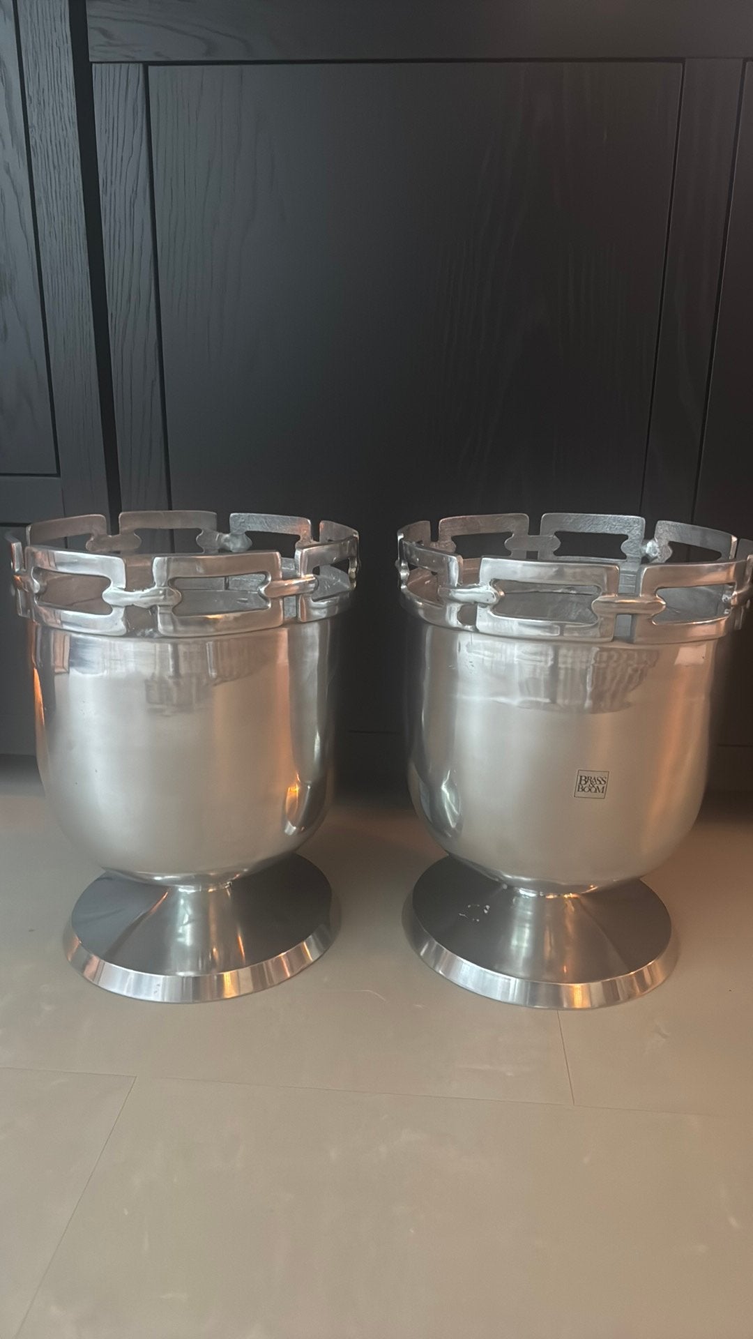 2 mooie grote vazen/potten Brass&Boom, Ophalen, Zo goed als nieuw, Zilver, 36 cm