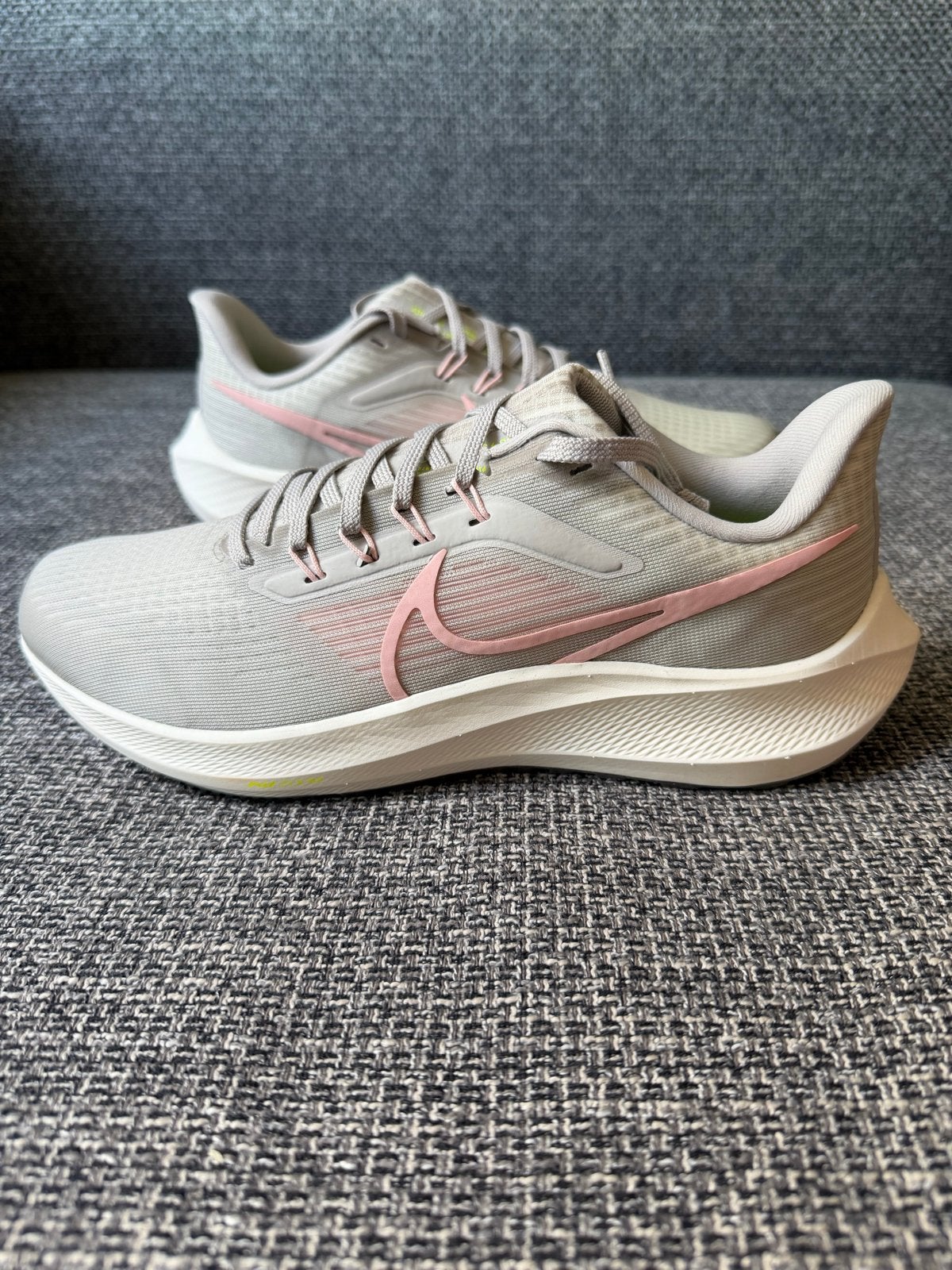 Nike Air Zoom Pegasus 40 - Nieuw - Maat 40.5, Sportschoenen, Nieuw, Ophalen of Verzenden, Roze