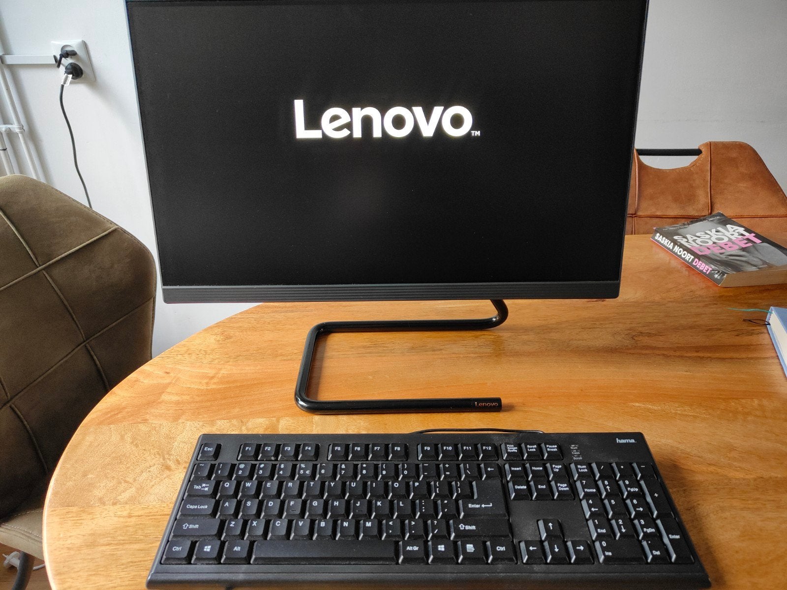 Lenovo All-in-One Desktop PC met Windows 10, Computers en Software, Gebruikt, Met monitor, Ophalen of Verzenden, AMD A6