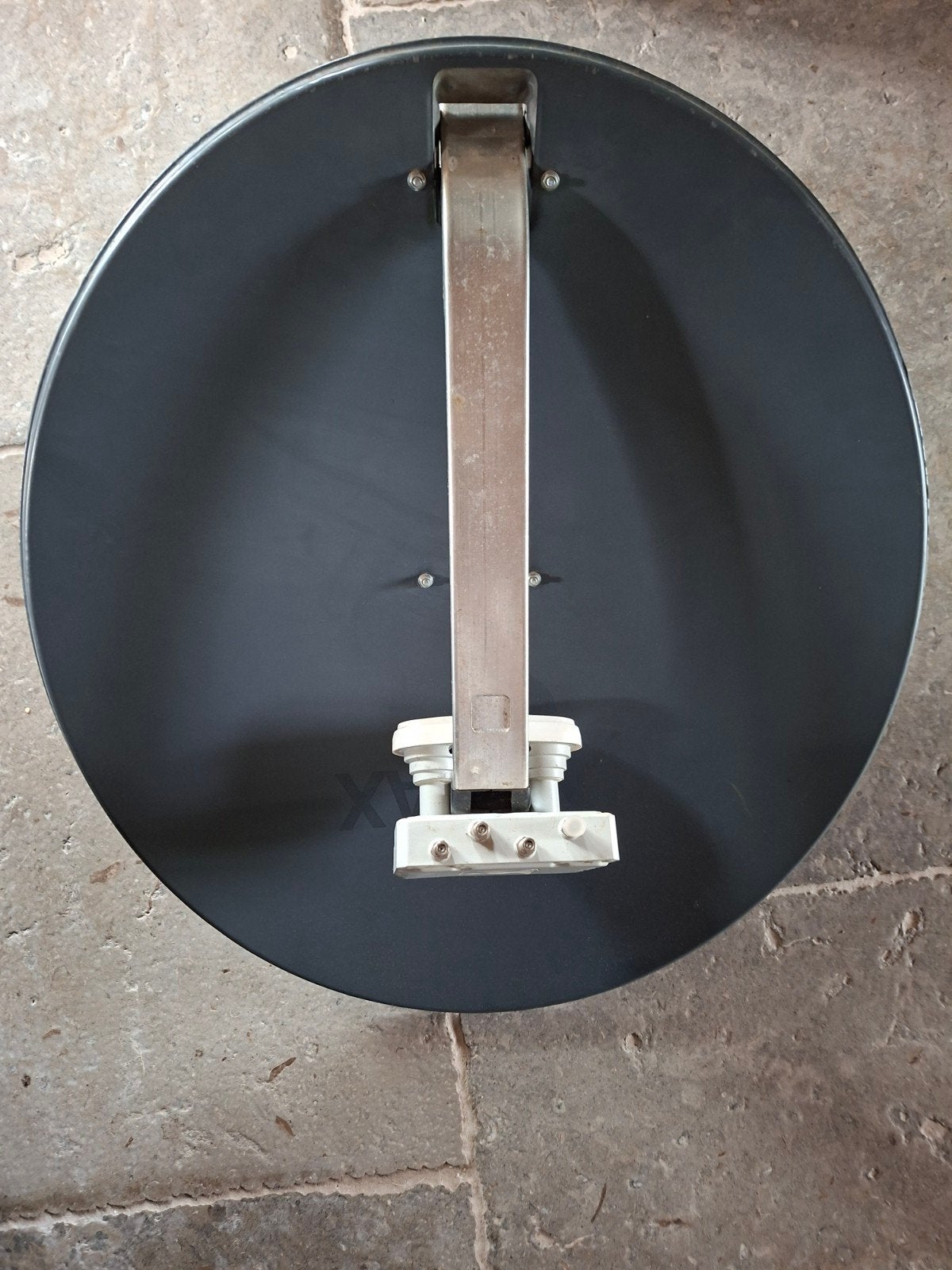 Complete schotelantenne set voor thuis of caravan, Ophalen, Gebruikt, (Schotel)antenne, Overige merken