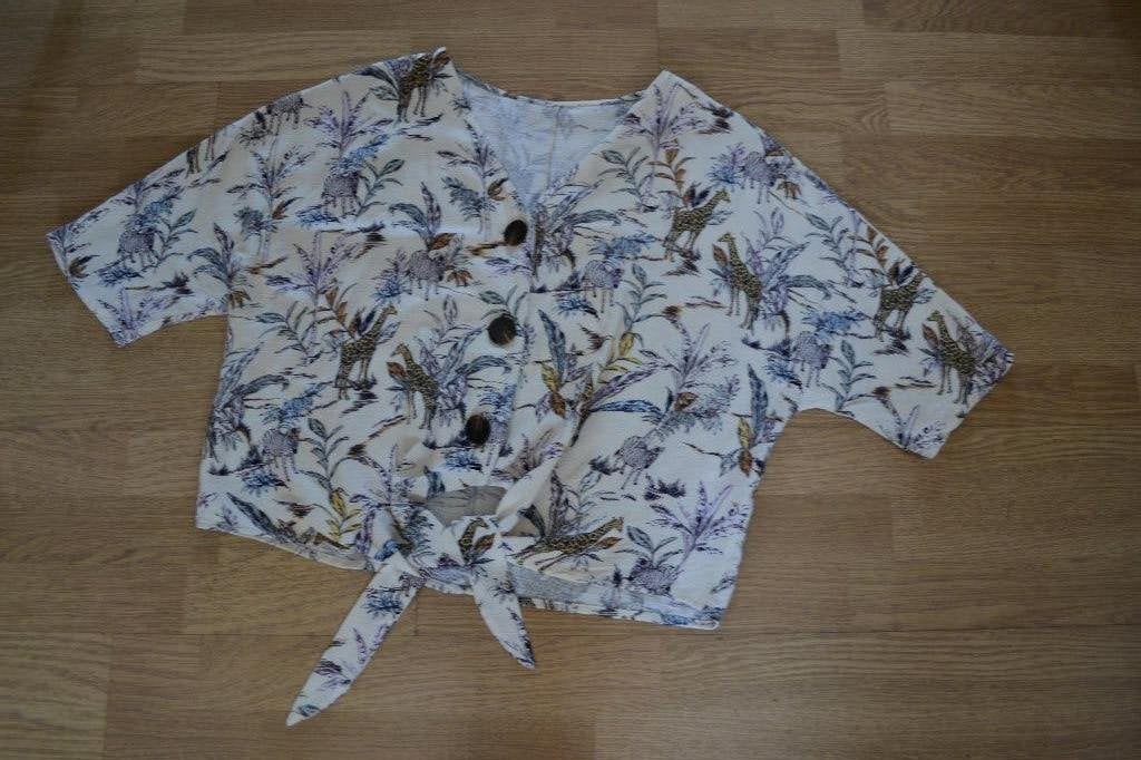 Zomer blouse maat 42, Kleding | Dames, Blouses en Tunieken, Maat 42/44 (L), Ophalen of Verzenden, Zo goed als nieuw, Meerkleurig