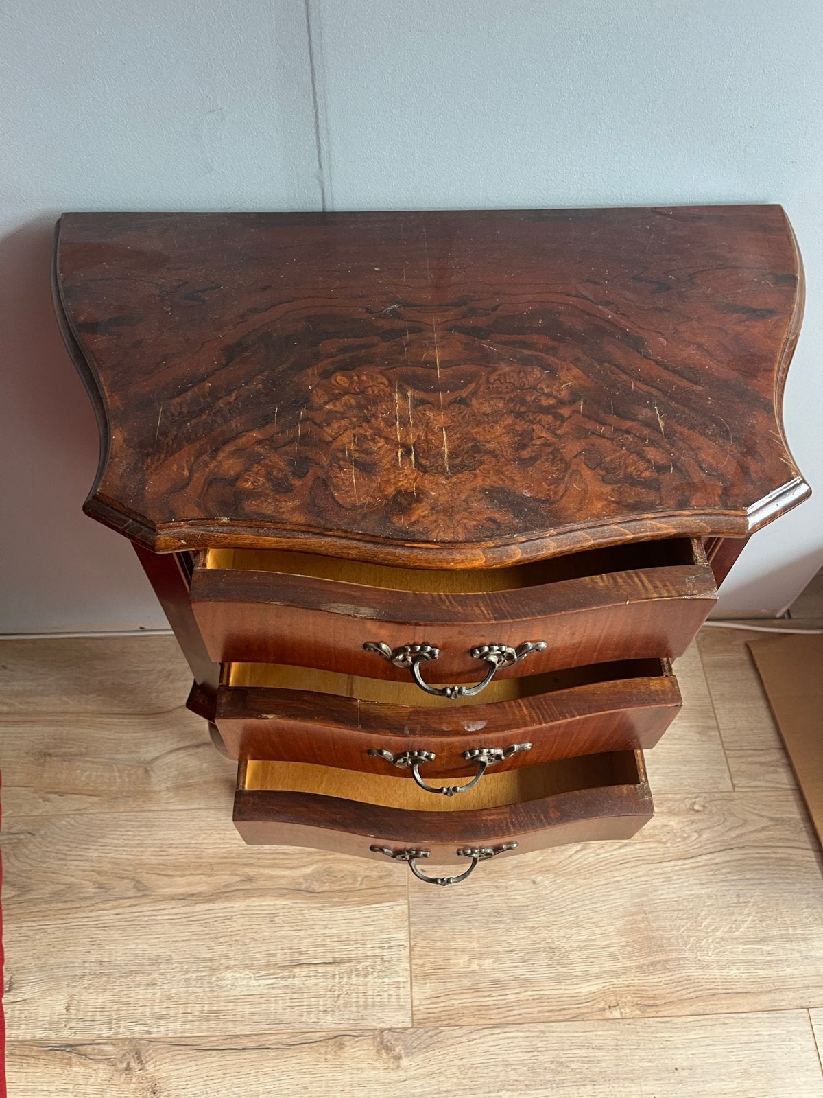 Queen Ann Nachtkastje/Bijzettafel - Opknappertje, Antiek en Kunst, Ophalen