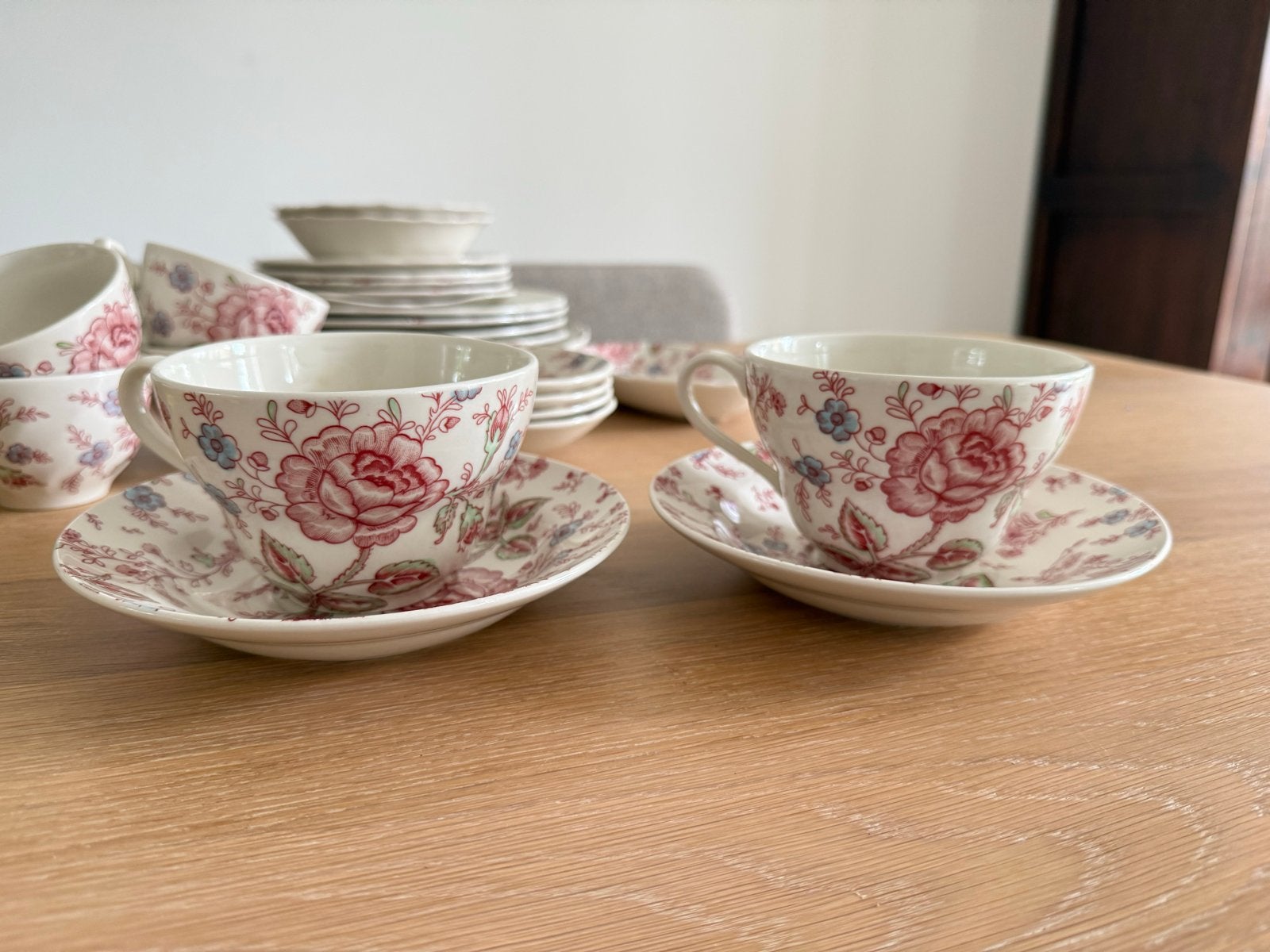 Johnson Bros England Chintz Rose grote kop en schotel, Huis en Inrichting, Ophalen, Gebruikt, Overige merken, Keramiek