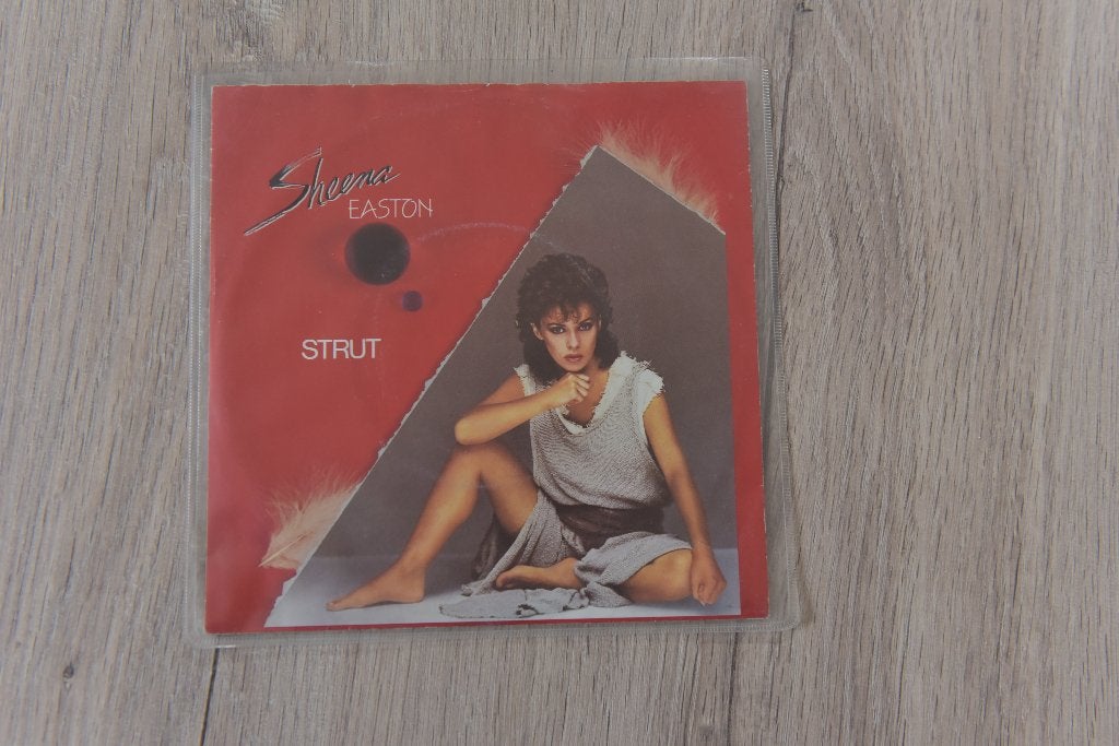VINYL 7 INCH - SHEENA EASTON - STRUT, Verzenden, 7 inch, Zo goed als nieuw, Pop
