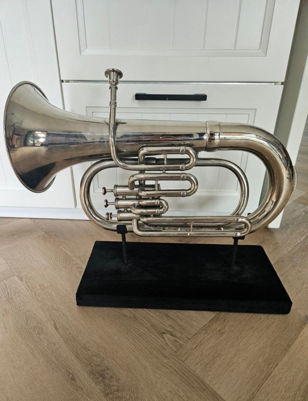 Decoratieve tuba op standaard, Ophalen, Nieuw