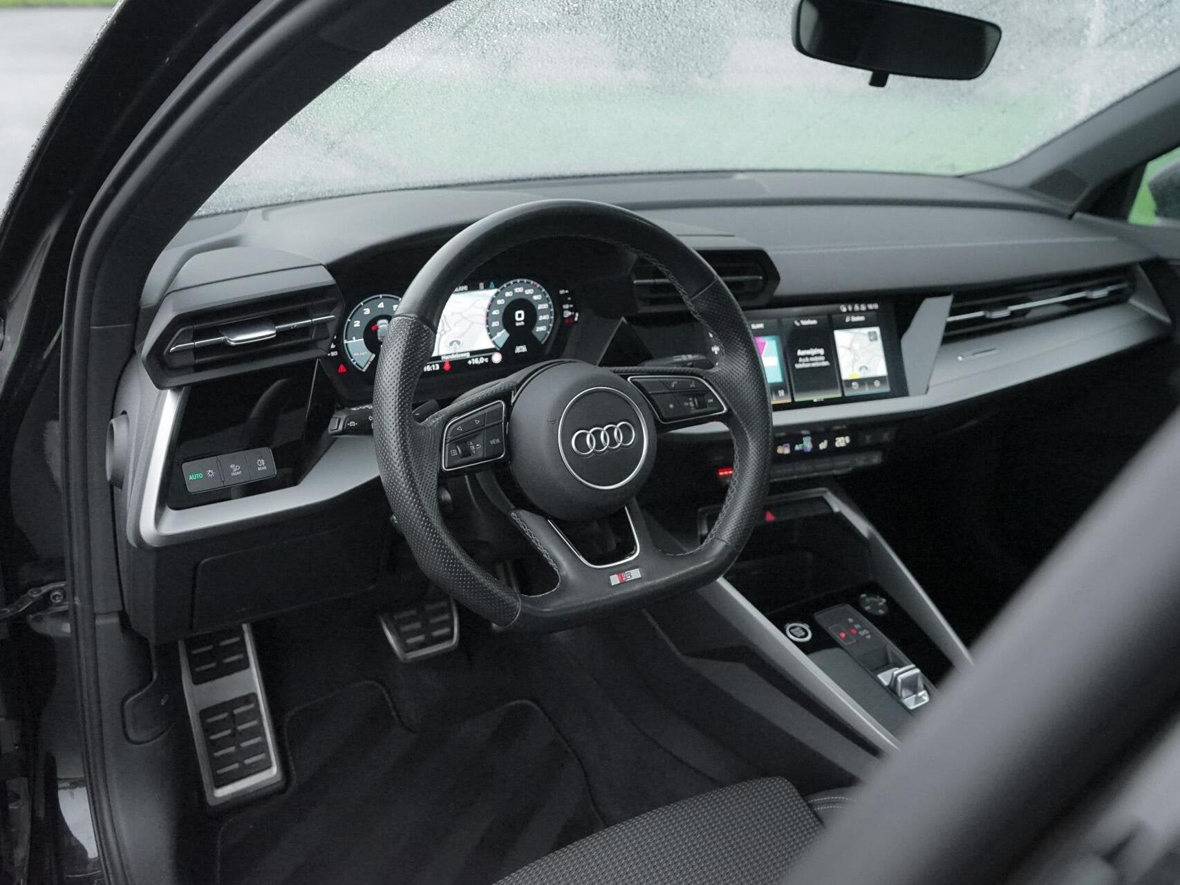 Audi A3 Sportback 30 TFSI Pro S-Line|Panoramadak|Stoelverw.|, Gebruikt, Euro 6, Zwart, Origineel Nederlands