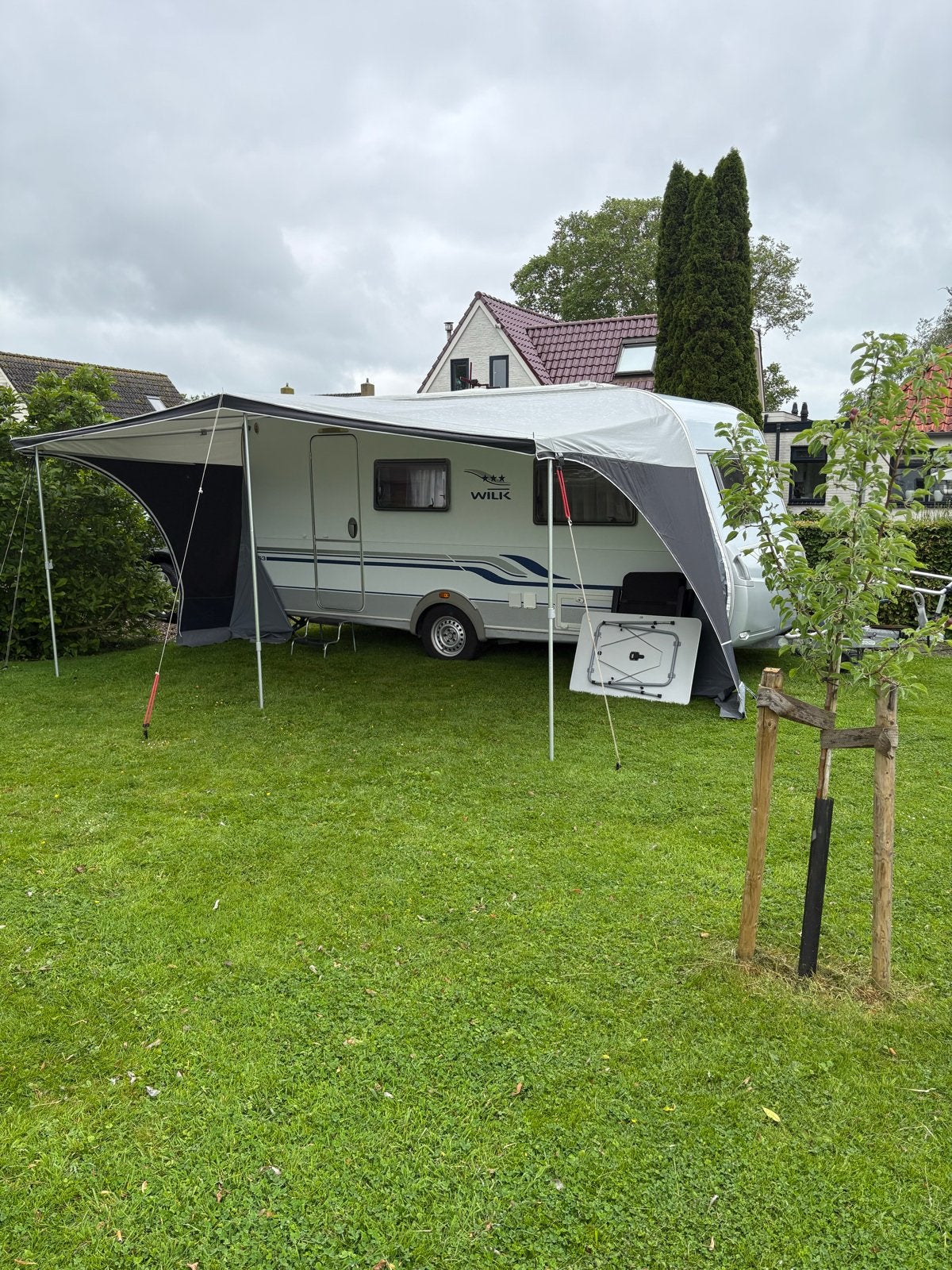 Wilk Caravan met Vast Bed, Vast bed, Rondzit, Particulier, 6 tot 7 meter
