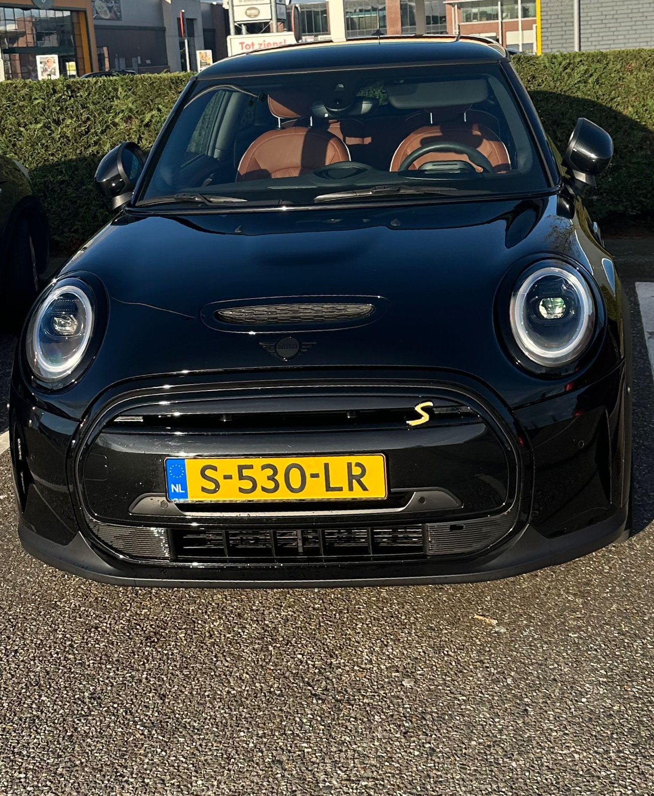 Mini 3-deurs (f56) Electric 184pk Aut 2023 Zwart, Auto's, 50 €/maand, 1340 kg, 4 stoelen, Elektrisch