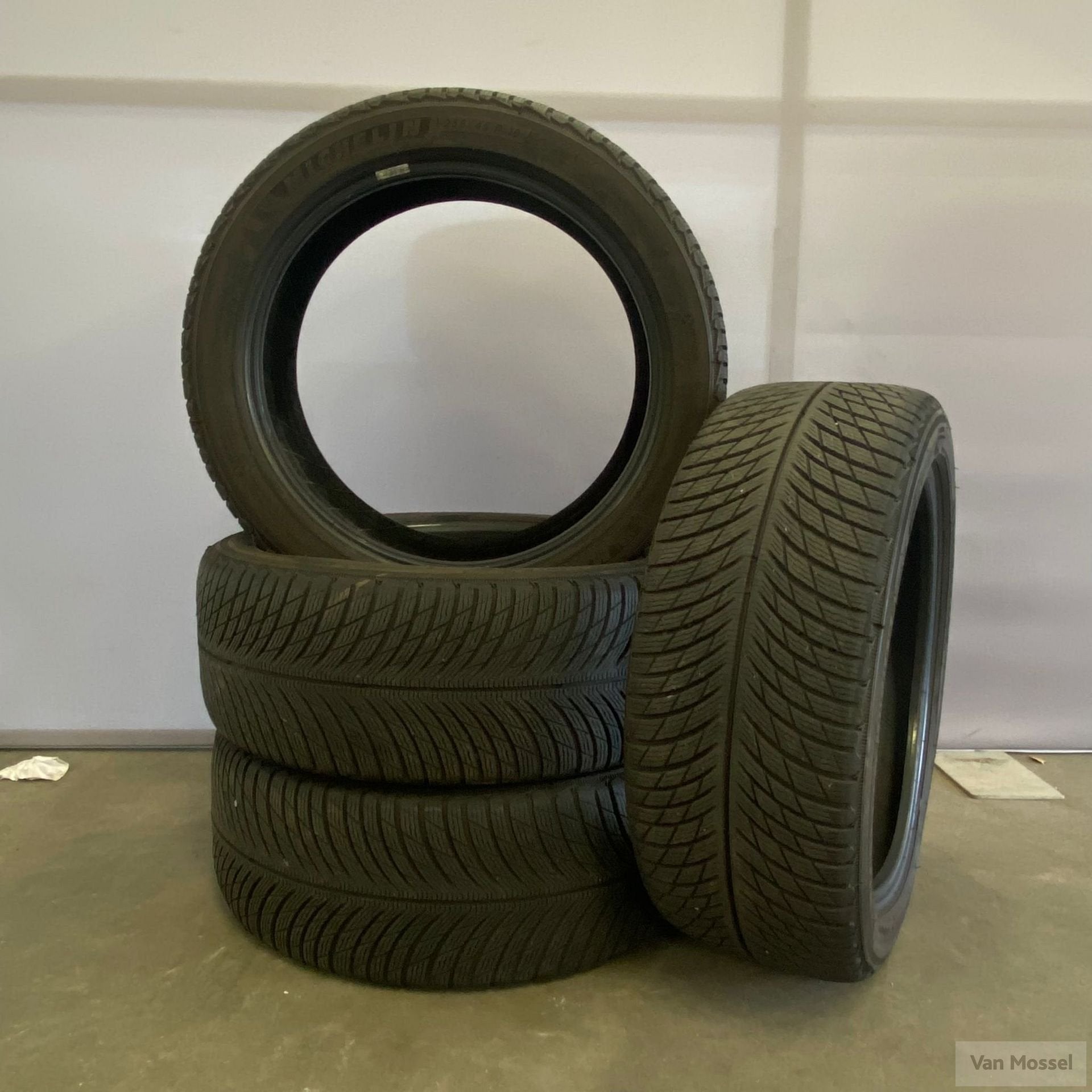 Michelin Pilot Alpin 5 235/45/R19 99V