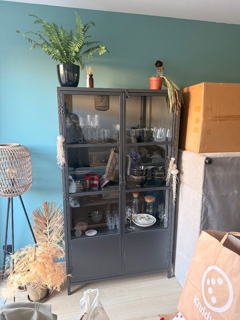 Te koop zwarte kast, Ophalen, 150 tot 200 cm, Zo goed als nieuw, Metaal