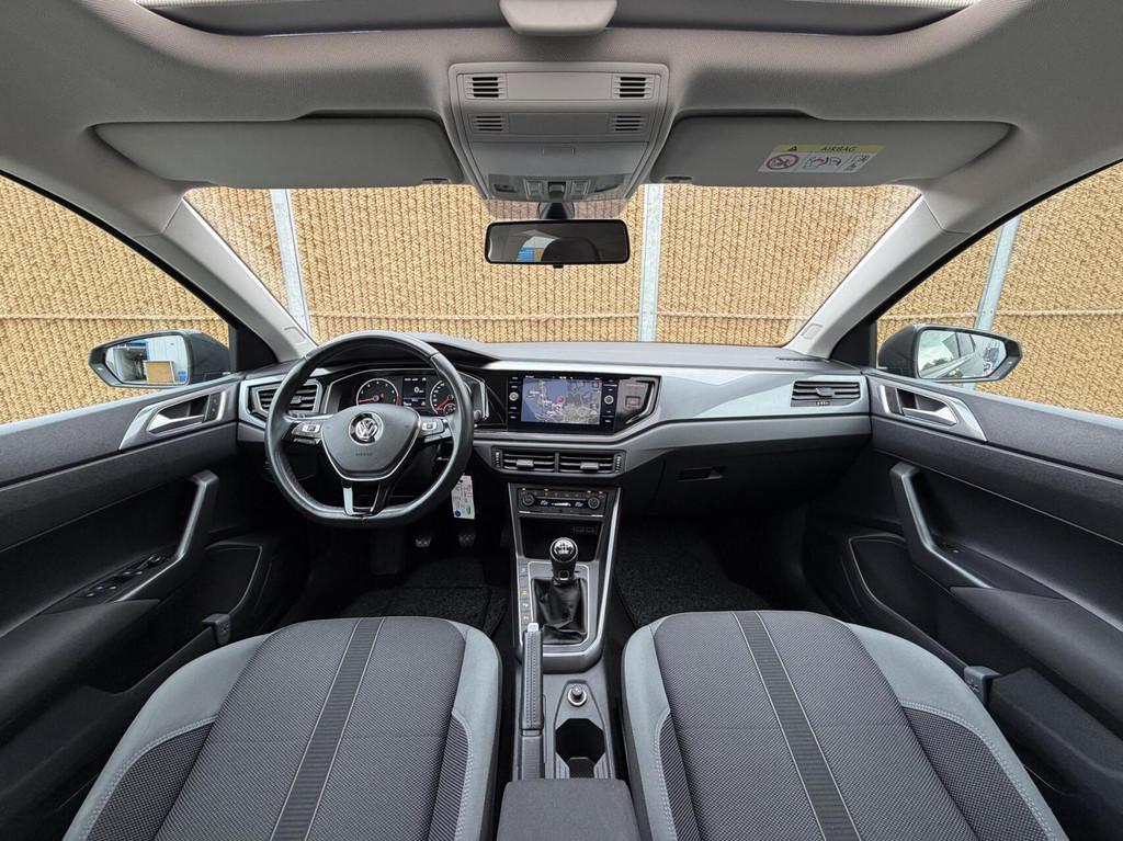 Volkswagen Polo 1.0 TSI Highline Business R Panoramadak | LE, Voorwielaandrijving, Gebruikt, Euro 6, 95 pk