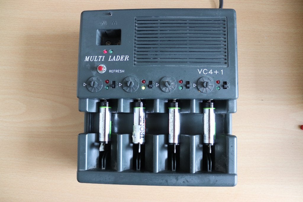 Multi batterijlader VC 4+1, Ophalen of Verzenden, Zo goed als nieuw