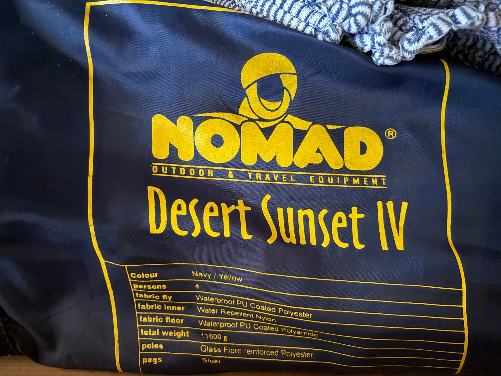 Complete kampeeruitrusting: Nomad tent etc., Caravans en Kamperen, Tenten, Ophalen, Gebruikt, Tot en met 4
