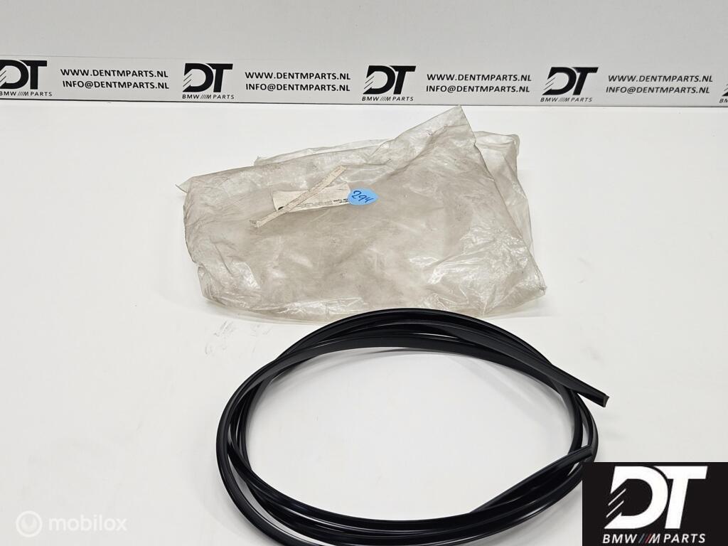 Raamlijst achter zwart BMW E30 Coupe Sedan 51311968447, Auto-onderdelen, Nieuw, Ophalen of Verzenden