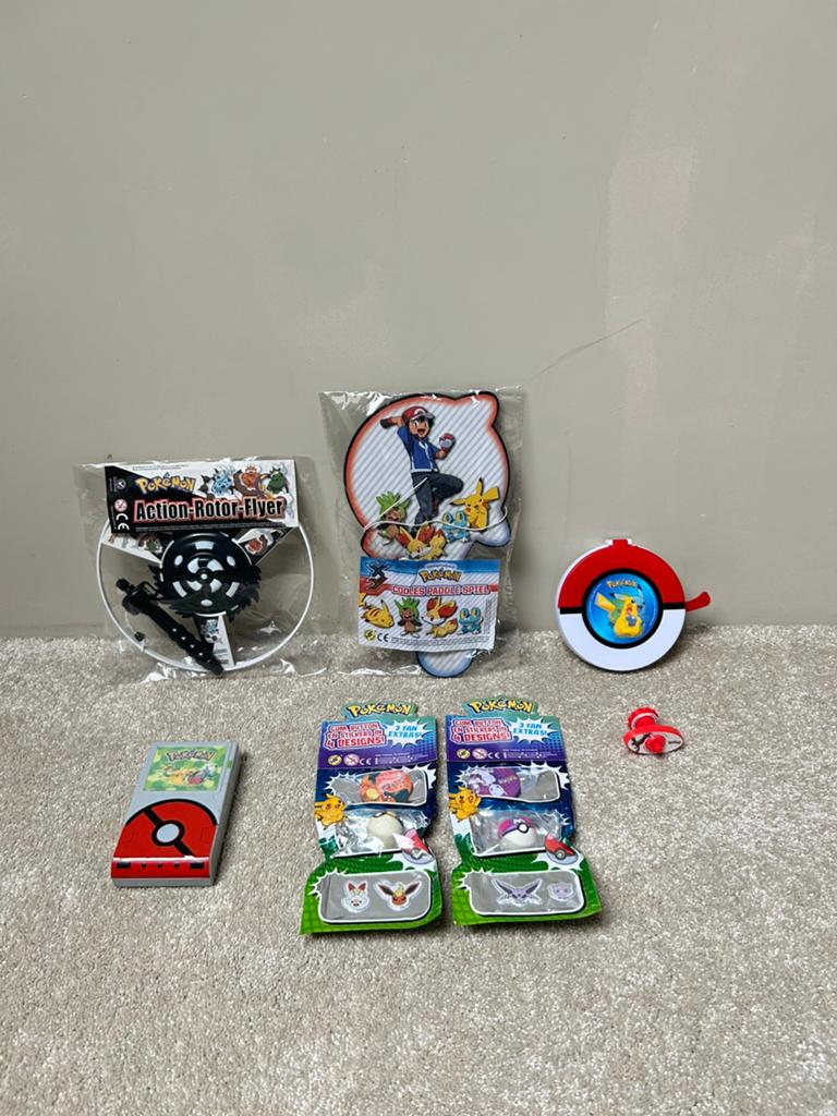 Pokemon Magazine - Speelgoed Divers - Charizard Mewtwo, Hobby en Vrije tijd, Ophalen of Verzenden, Nieuw