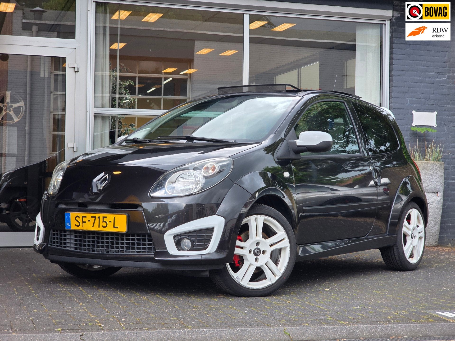 Renault Twingo 1.6 16V RS Gordini PANO / AIRCO / 130PK, Voorwielaandrijving, Twingo, Zwart, 4 cilinders