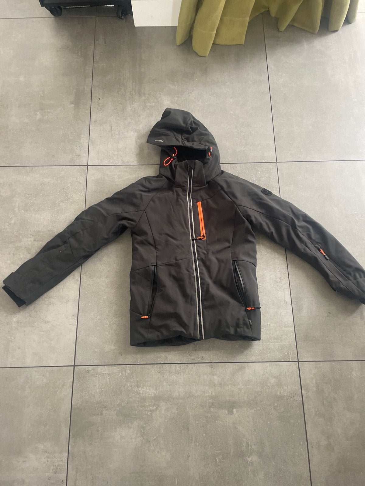 Falcon winter (ski) jas met sneeuwstopper maat 152, Ophalen, Zo goed als nieuw, Jas