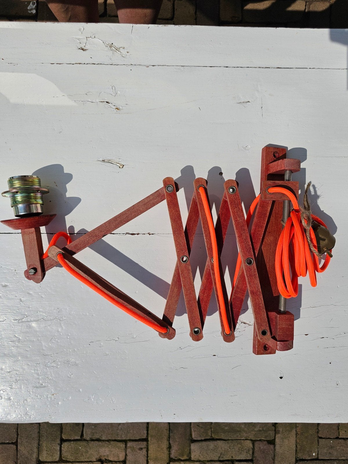 Vintage houten schaarlamp met oranje textielkabel, Ophalen of Verzenden