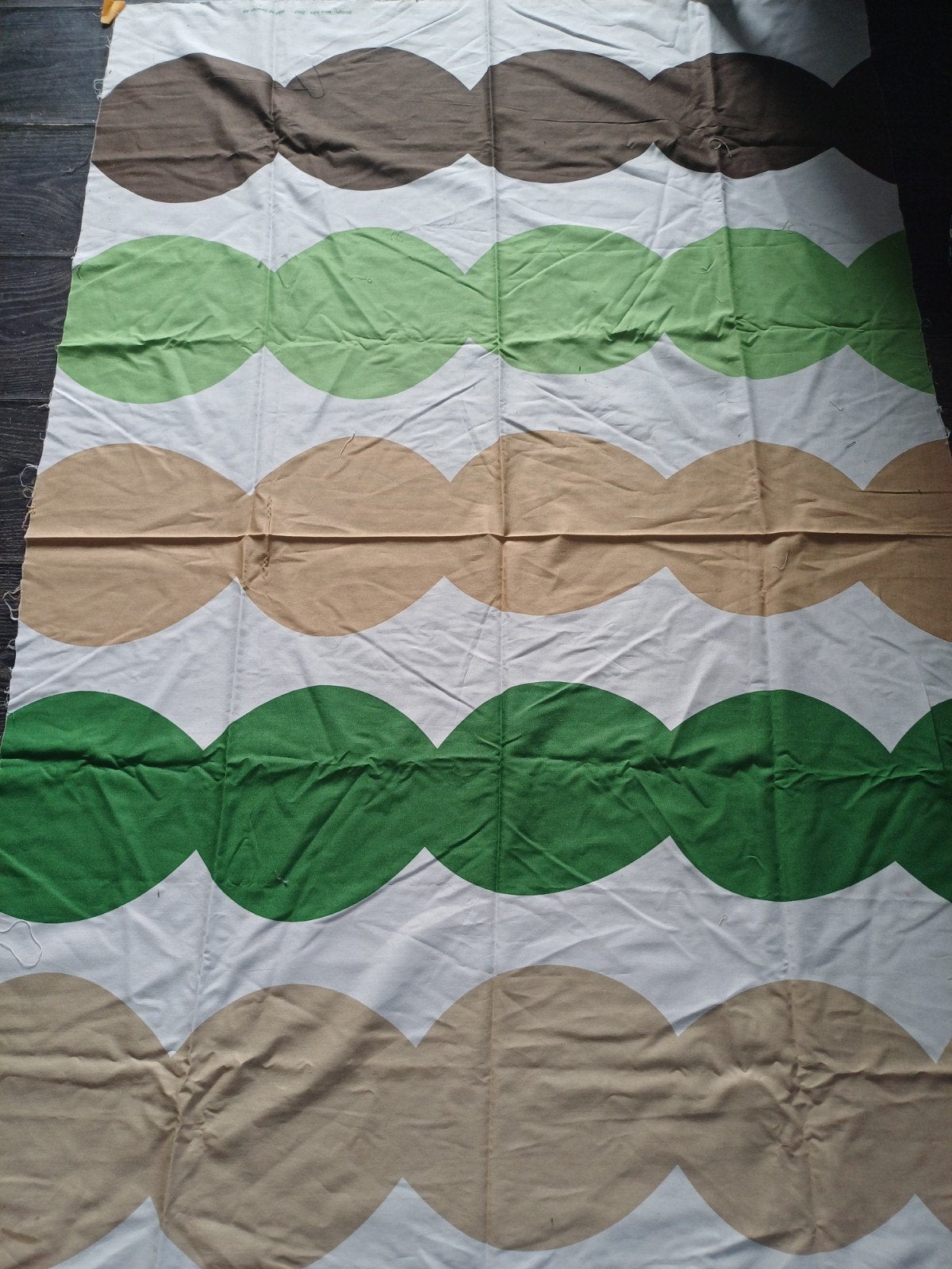 Lap stof bollen groen bruin vintage Ikea, Hobby en Vrije tijd, Stoffen en Lappen, 120 cm of meer, Nieuw, Ophalen of Verzenden