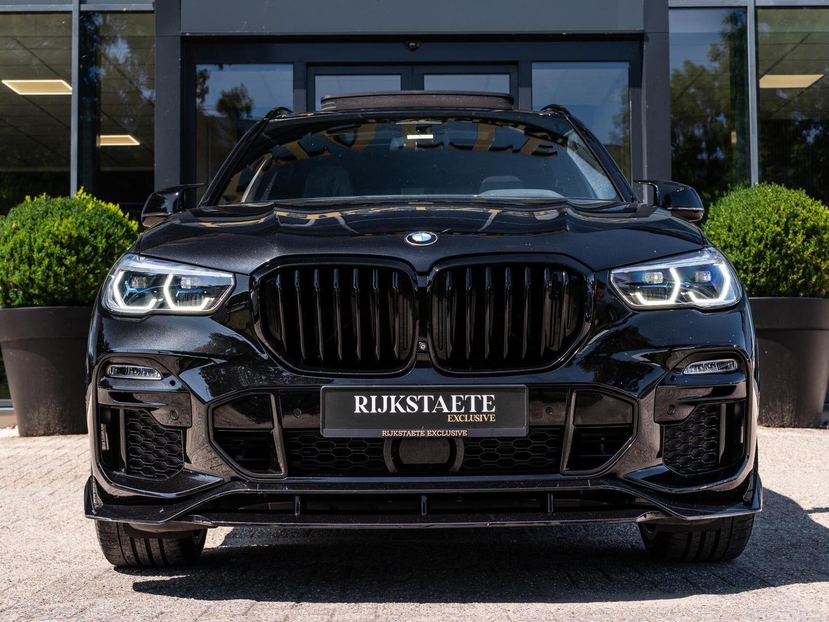 BMW X5 xDrive45e High Executive|PANO|M-SPORT|H&K|HEADUP|22'', Auto's, Gebruikt, 394 pk, Met garantie (alle), Zwart