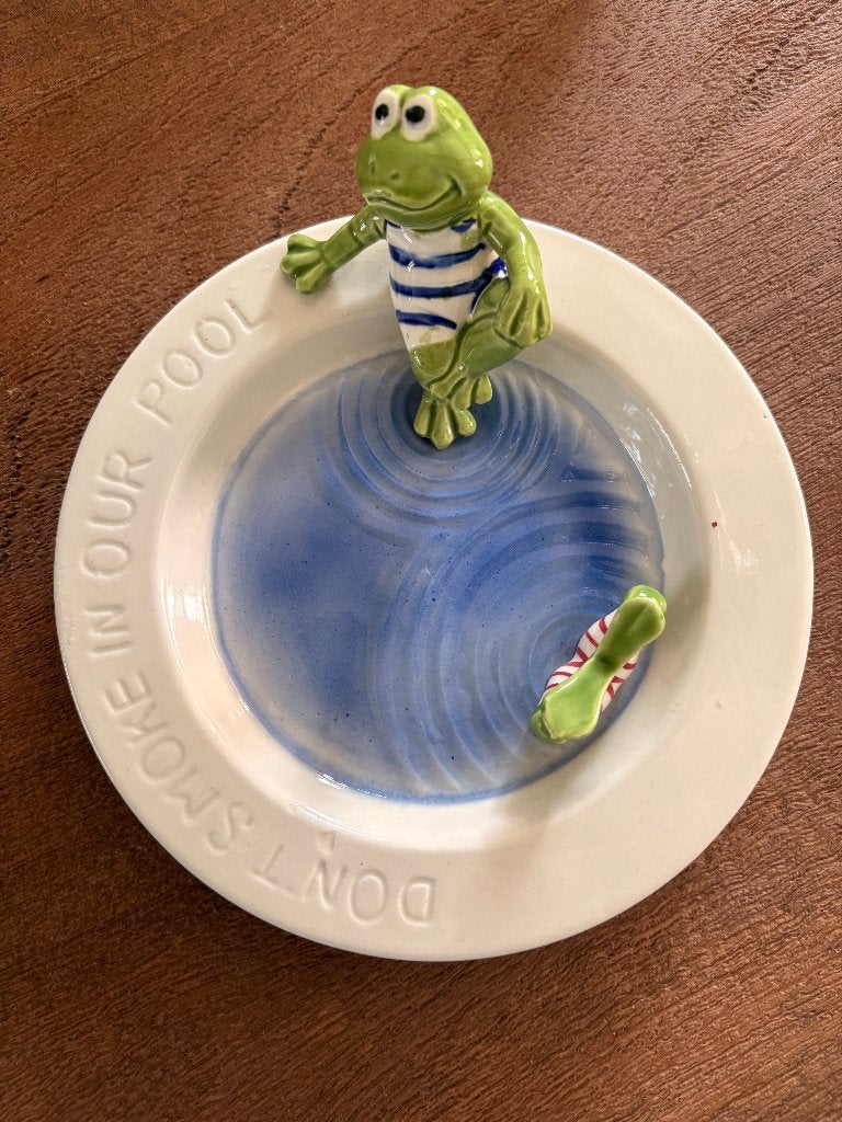 Grappige kikker asbak "Don't smoke in our pool", Ophalen of Verzenden