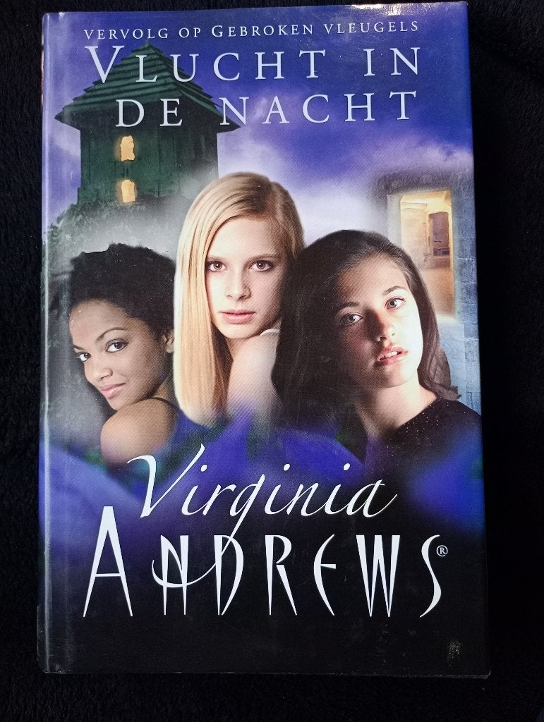 Virginia Andrews, Vlucht in de nacht, Boeken, Ophalen of Verzenden, Gelezen