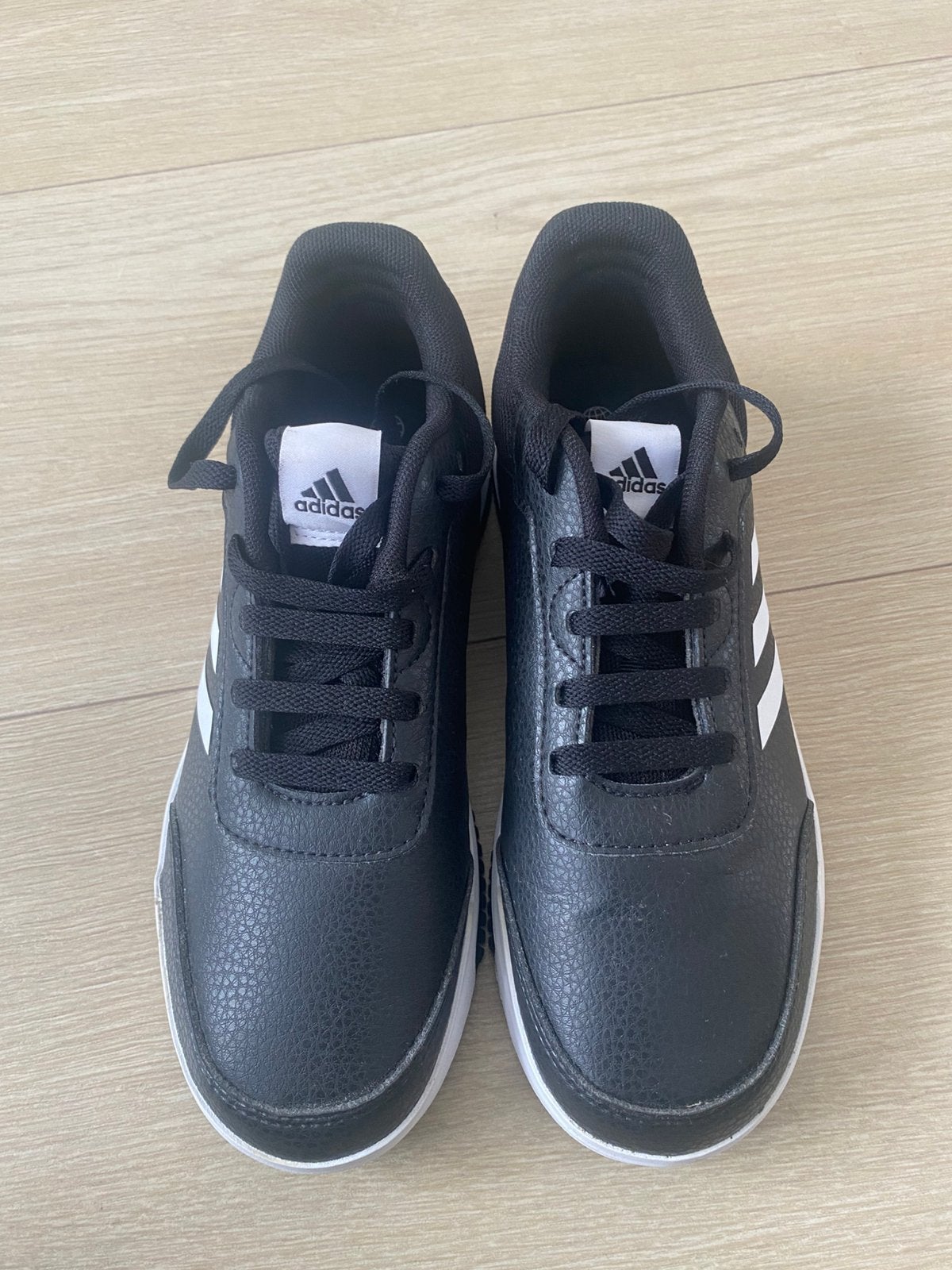 Adidas schoenen 37,5 maat, Ophalen of Verzenden, Zo goed als nieuw