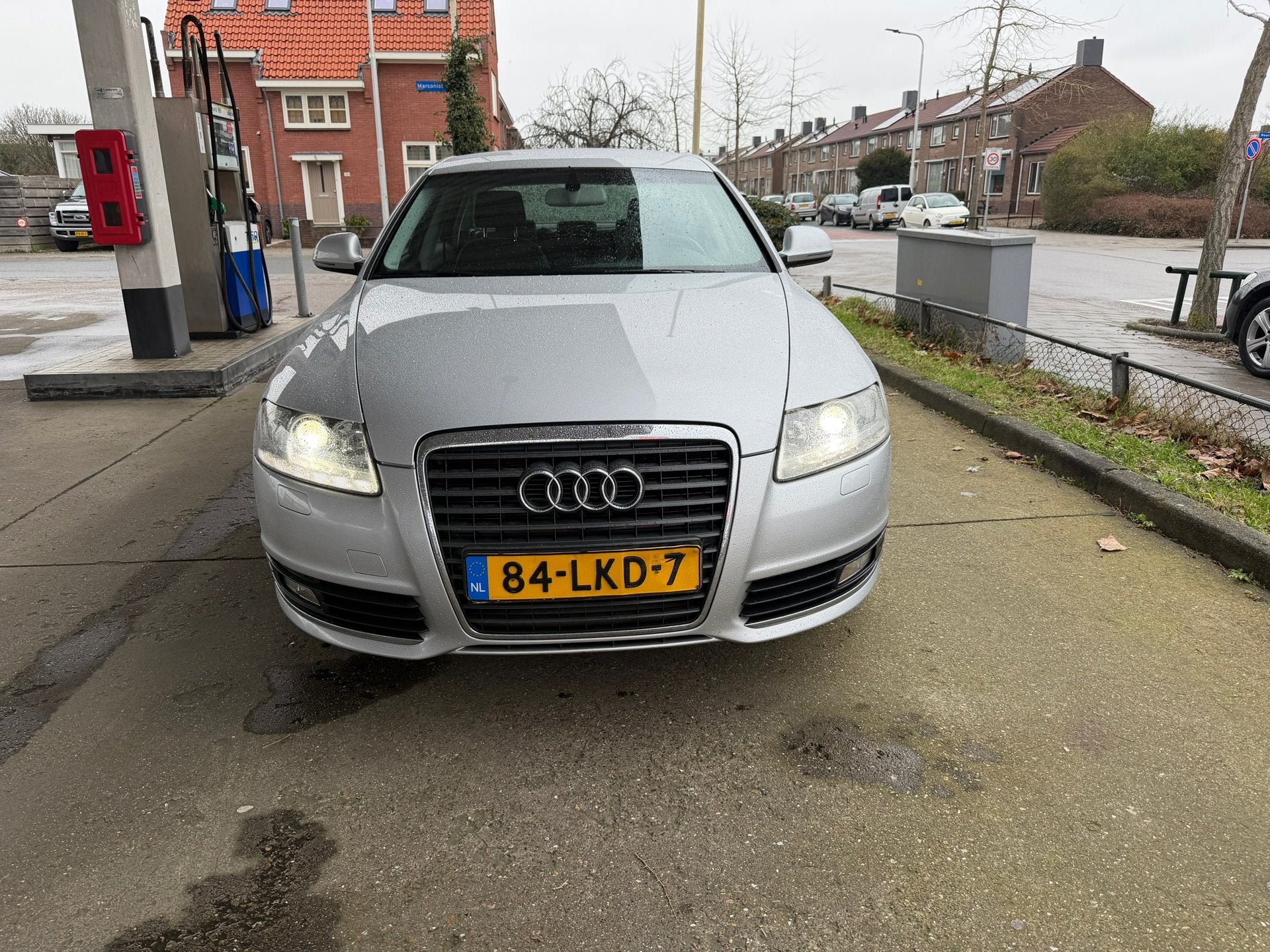 Audi A6 Limousine 2.0 TFSI Business Edition AUTOMAAT-NAVI-CR, Auto's, Audi, Euro 5, 1525 kg, Gebruikt, 4 cilinders