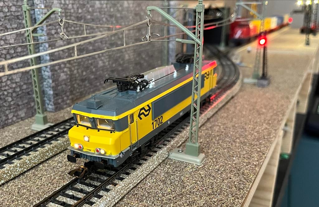 Märklin NS 1702 (digitaal), Hobby en Vrije tijd, Modeltreinen | H0, Wisselstroom, Locomotief, Ophalen of Verzenden, Märklin