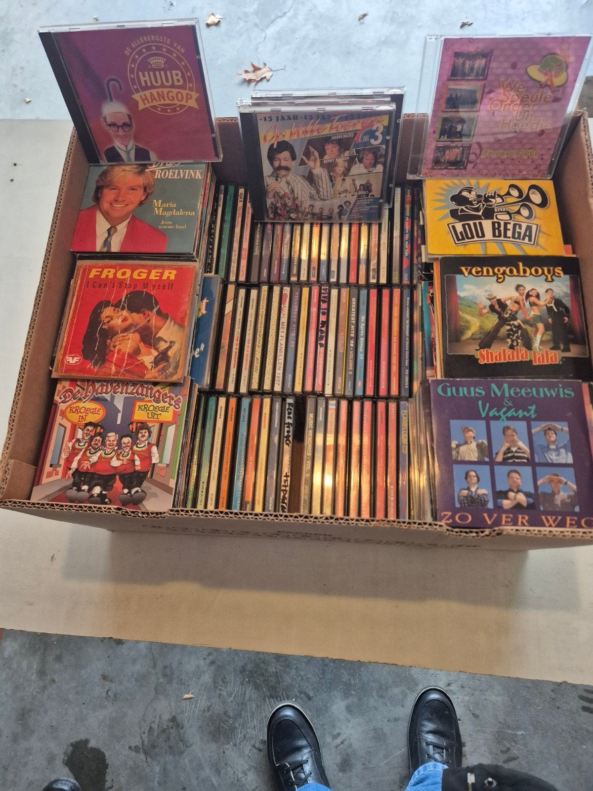 partij cds ongeveer 500 en 100 eps 29 dvds, Alle leeftijden, Ophalen, Gebruikt